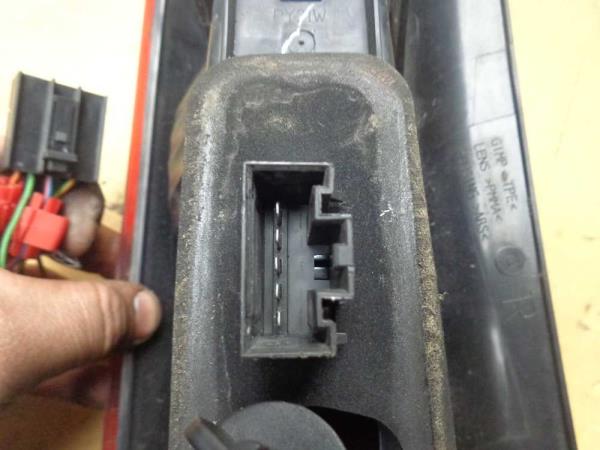 FEU ARRIERE DROIT FORD FUSION -2005 - Vue 2